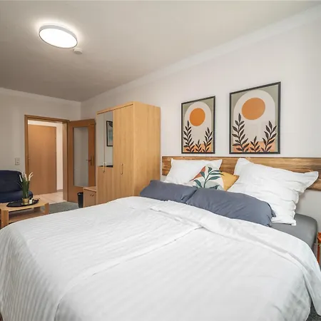 Apartment Gemütliches In Altstadt - Mit Sofa Und Kochgelegenheit *